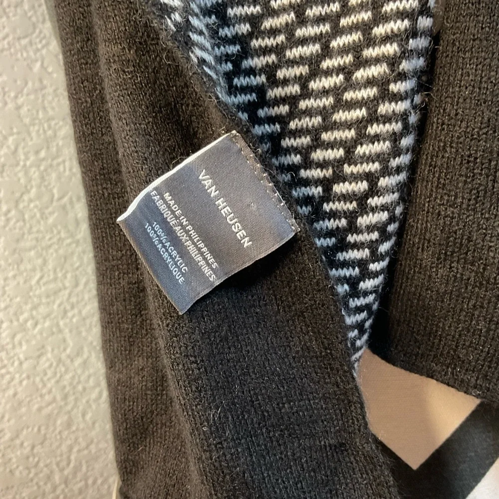 Van Heusen Black and White Geometric Scarf